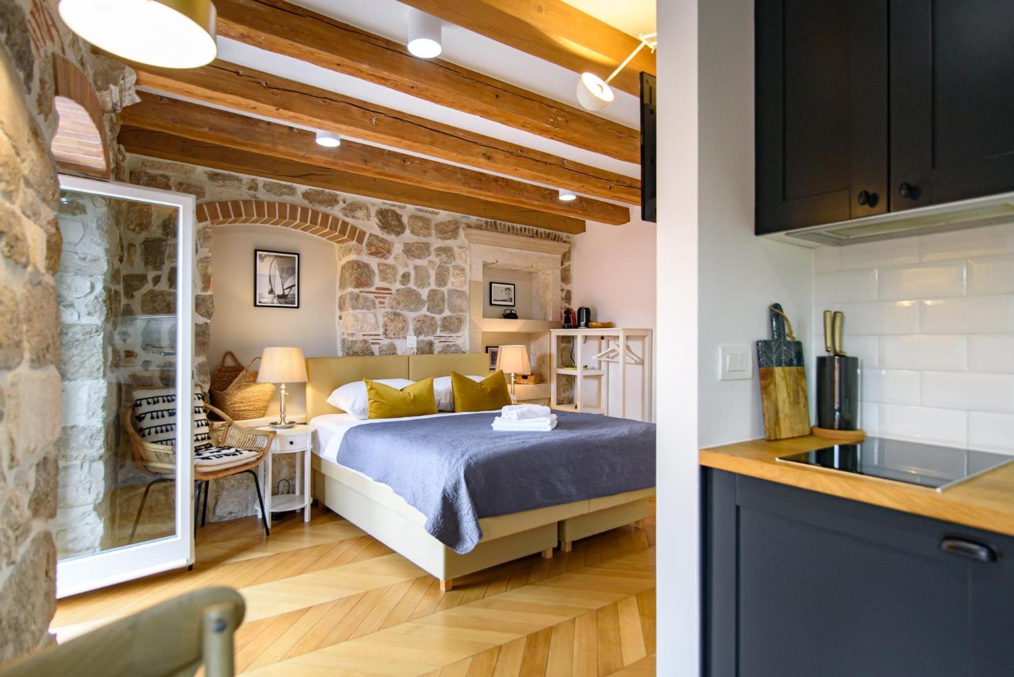 Affittacamere Monte Santo 3*